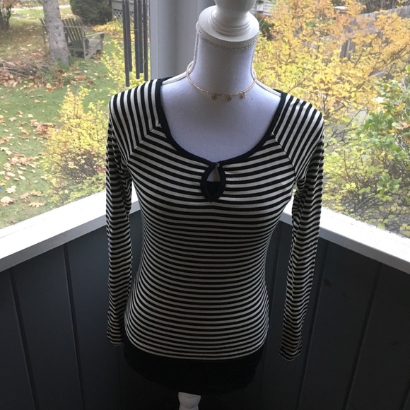 Banana Republic Tops - Banana republic size extra small striped top